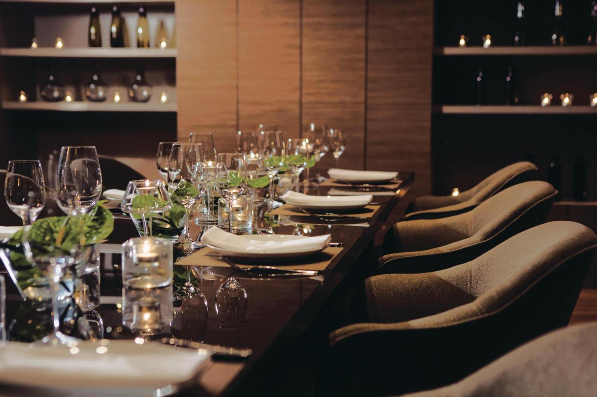 Renaissance Johor Bahru Hotel Екстер'єр фото Private dining room