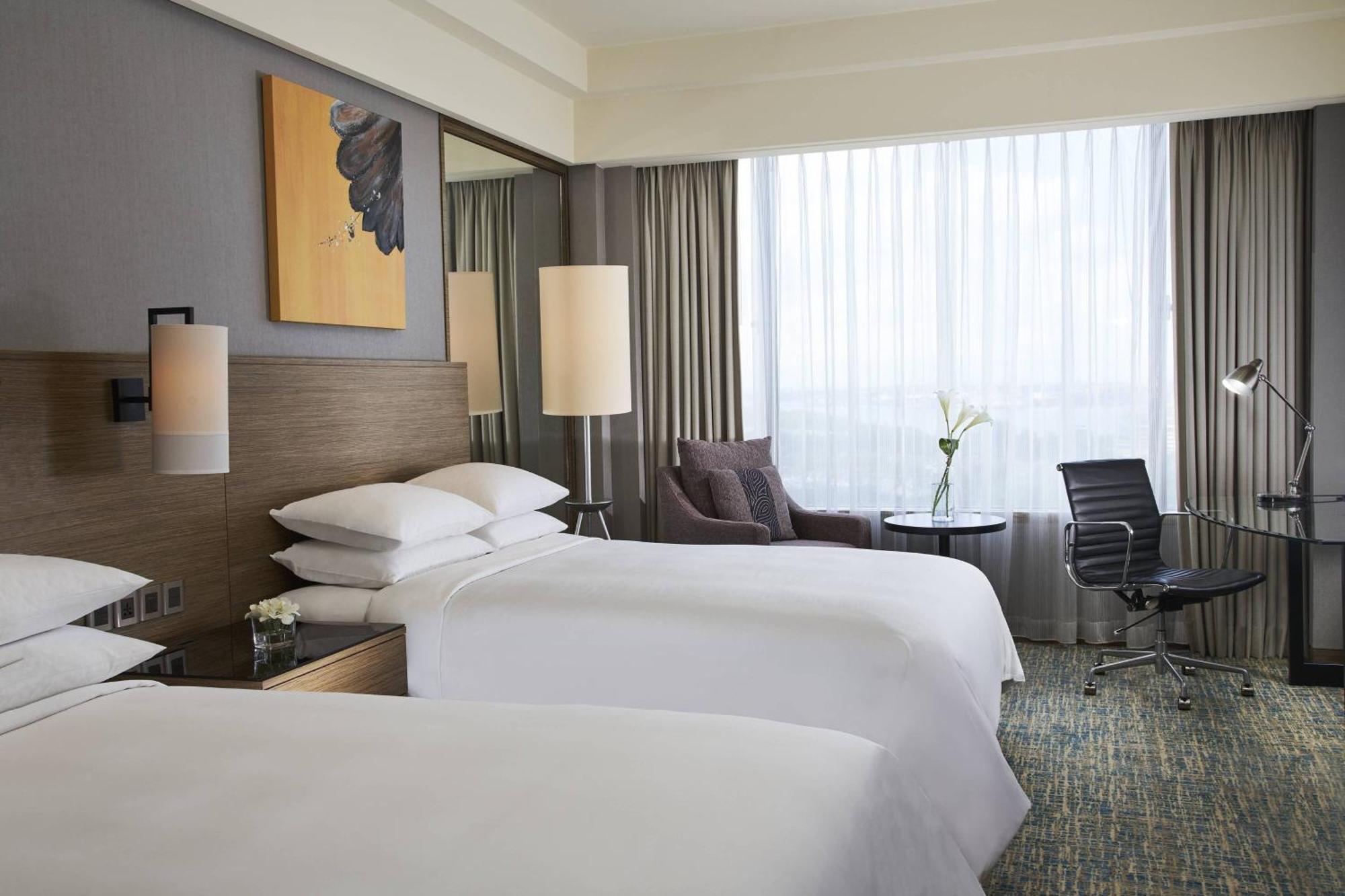 Renaissance Johor Bahru Hotel Екстер'єр фото Deluxe Room